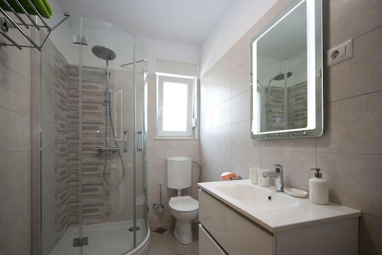 Apartmani Judita Pinezici  Luaran gambar