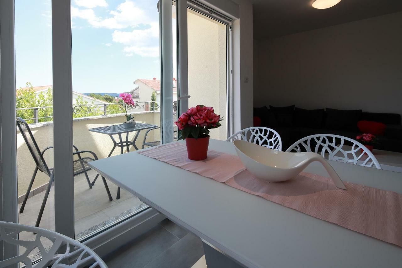 Apartmani Judita Pinezici  Luaran gambar