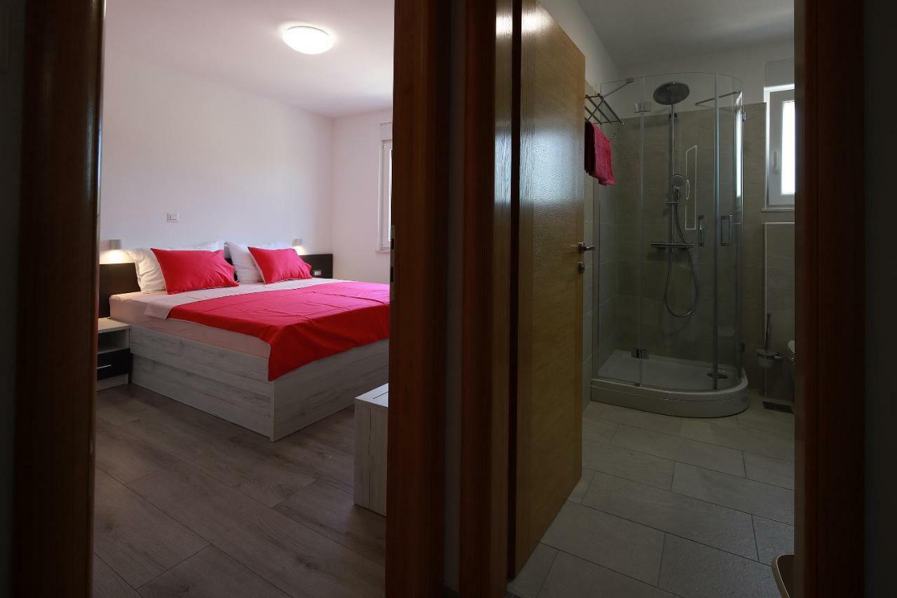 Apartmani Judita Pinezici  Luaran gambar