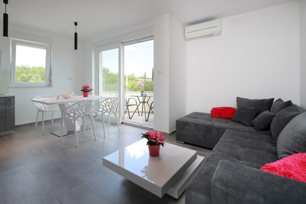 Apartmani Judita Pinezici  Luaran gambar